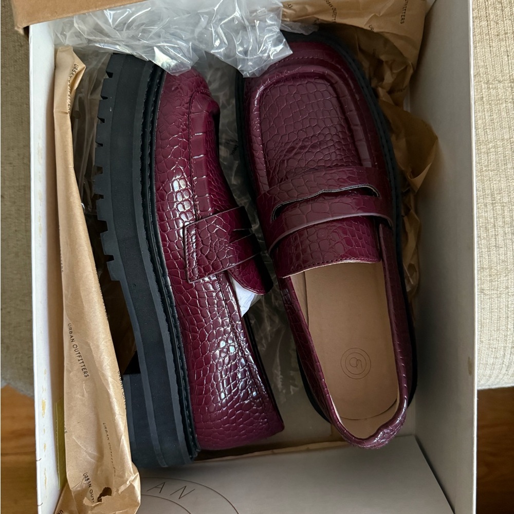 Urban Outfitters Sara Loafers